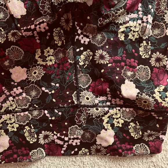 Lulu lemon bundle - Picture 11 of 11